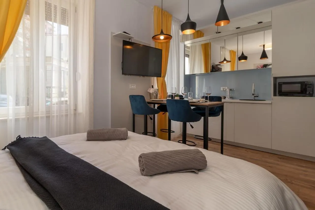Apartments Barbis Fiume 0*,  Croazia